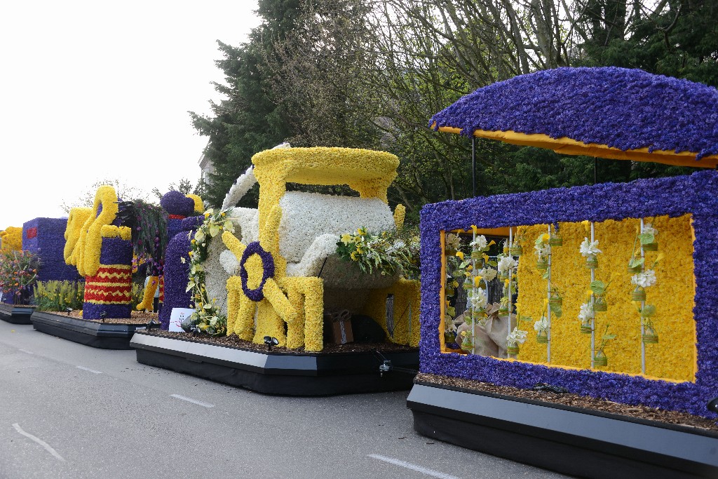 ../Images/Bloemencorso 2015 058.jpg